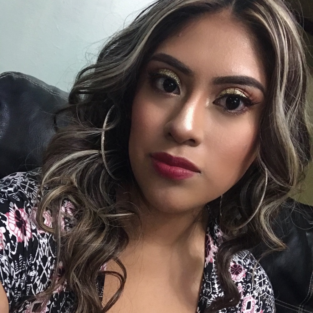 Meet your Posher, Liz